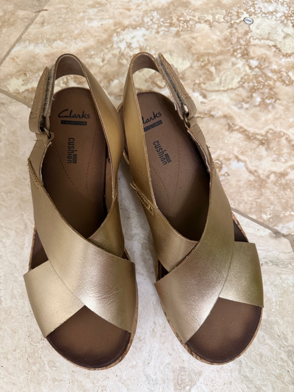 Clarks Stasha Hale wedges sandals size 7.5 like new very comfortable gold color
